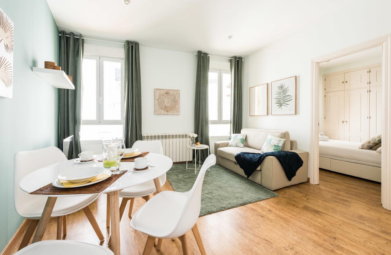 Apartmán Gran Via I Santa Ana Madrid Exteriér fotografie