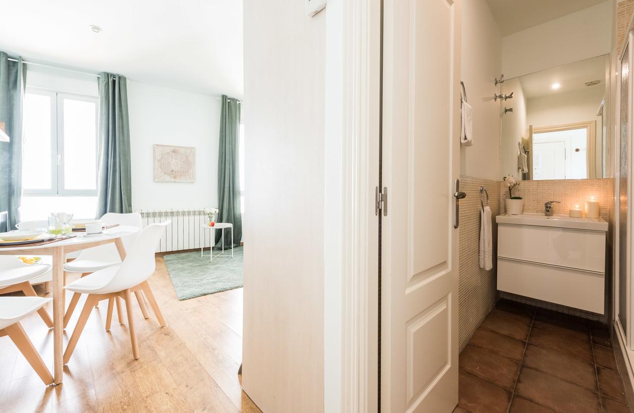 Apartmán Gran Via I Santa Ana Madrid Exteriér fotografie