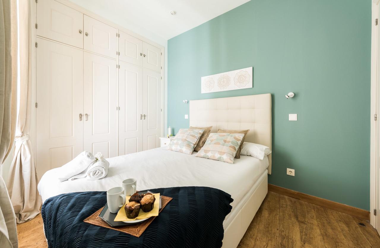 Apartmán Gran Via I Santa Ana Madrid Exteriér fotografie