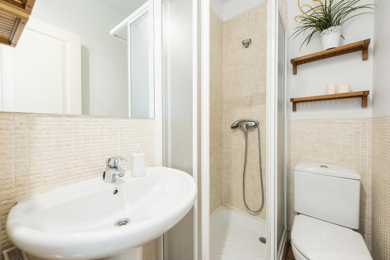 Apartmán Gran Via I Santa Ana Madrid Exteriér fotografie